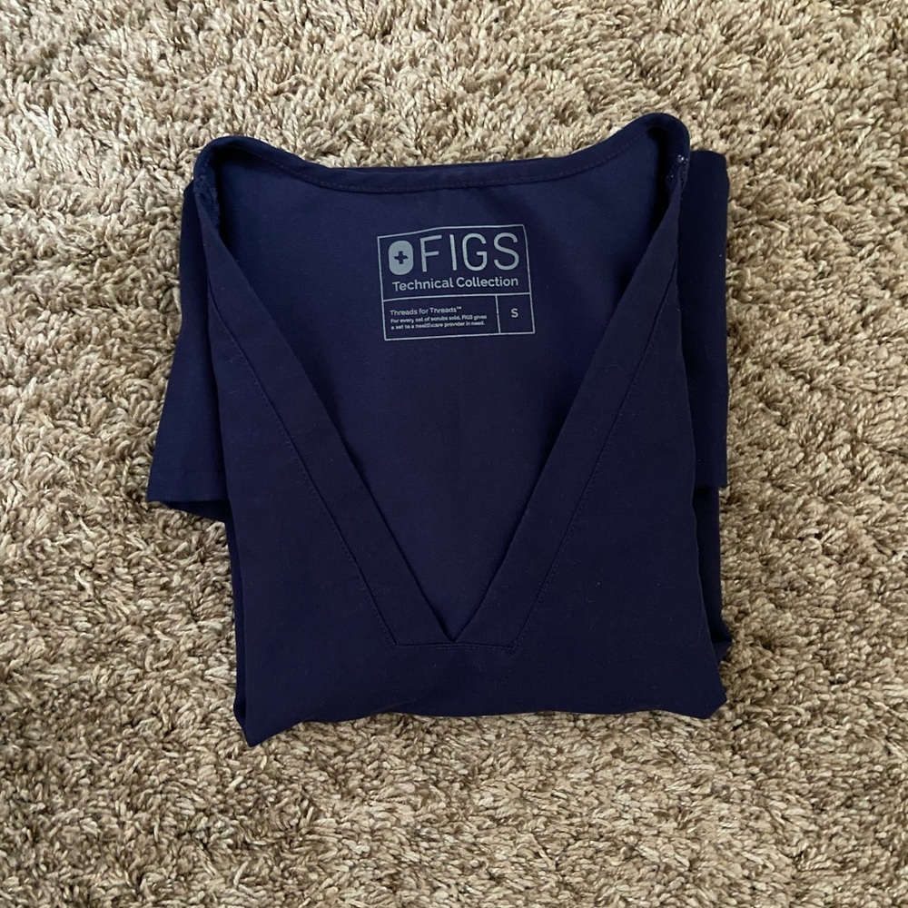 Figs Casma Navy Blue Scrub Top, Small
